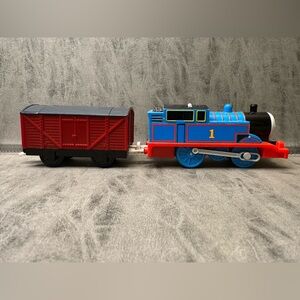 Thomas & Friends RC Remote Thomas with Motorized Carriage